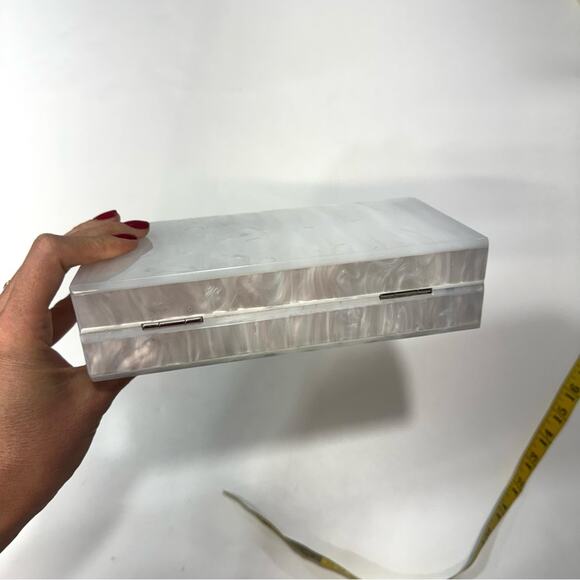 Lovers and Friends Bride Clutch Bag in Ivory Rhinestone - Picture 8 of 9